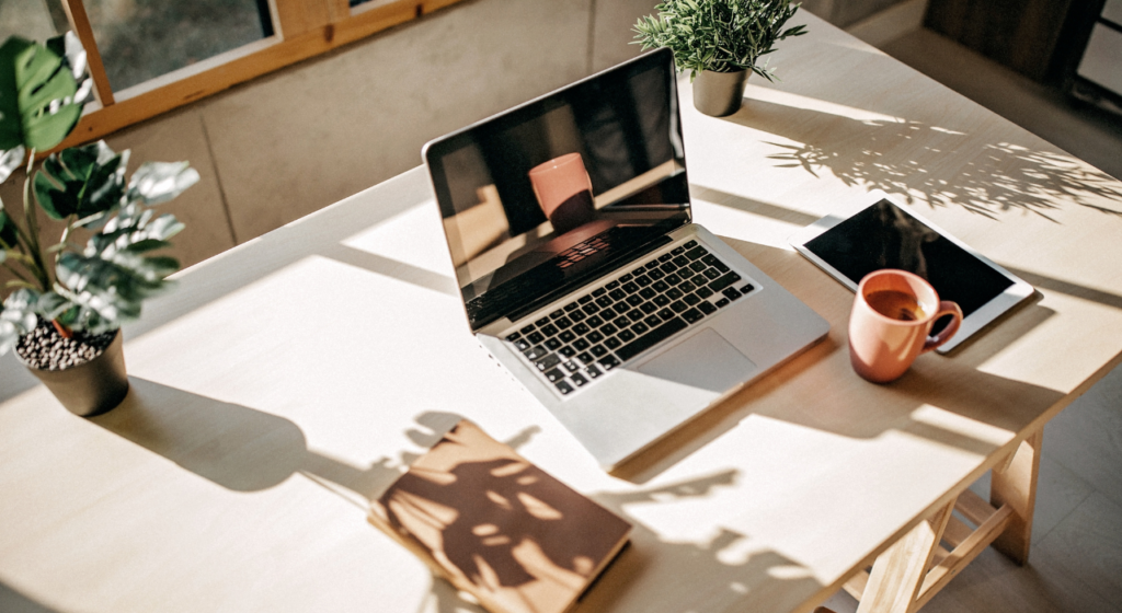 Stop Overthinking, Just Write: A Quick Guide To Getting That Book Finished